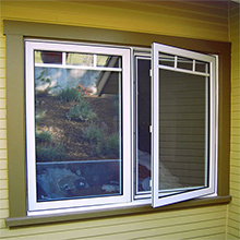 Aluminum casement window